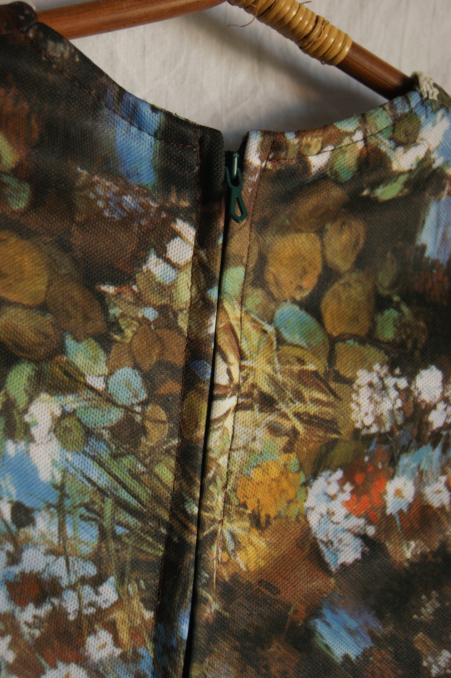 1970s Hand-Sewn Prairie Dress in Nature's Garden Print Syntethic Fabric - XS