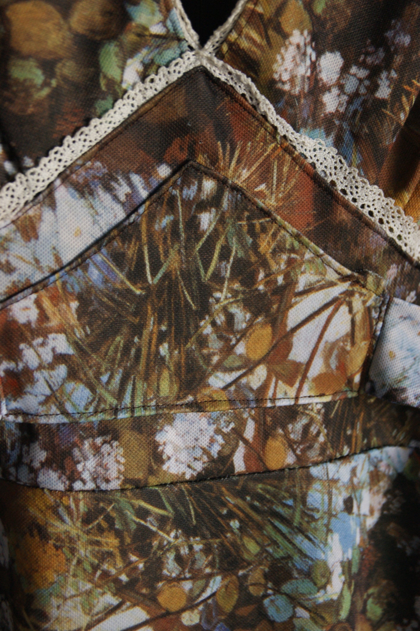 1970s Hand-Sewn Prairie Dress in Nature's Garden Print Syntethic Fabric - XS