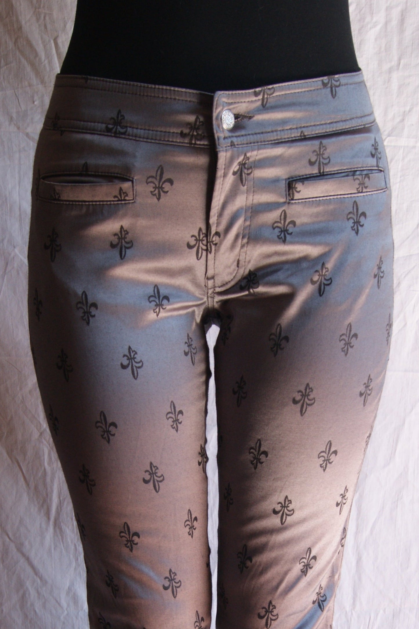 1990s Medieval Fleur-de-Lis Stretch Trousers - S/M