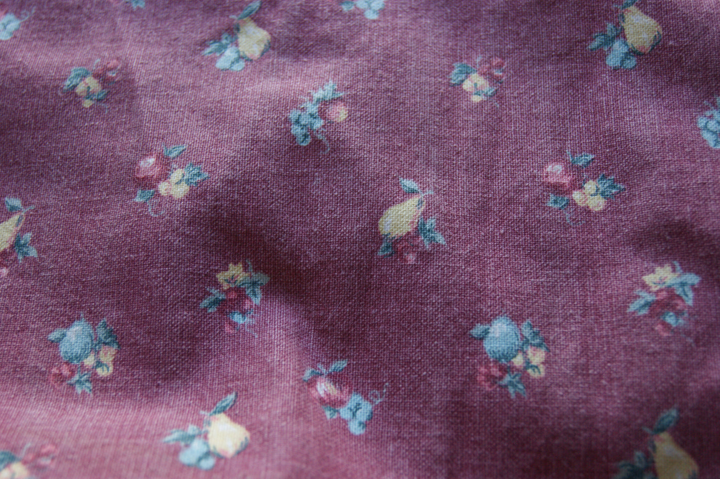 1980s Rose Meadow Fruit Print High-Waisted Trousers - M
