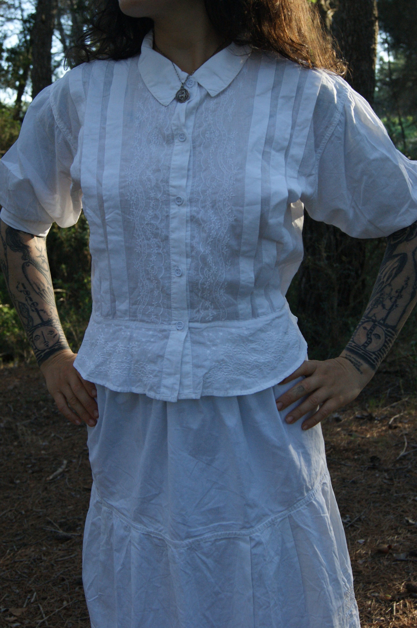 1970s Embroidered Cotton Blouse with Floral Motif - M