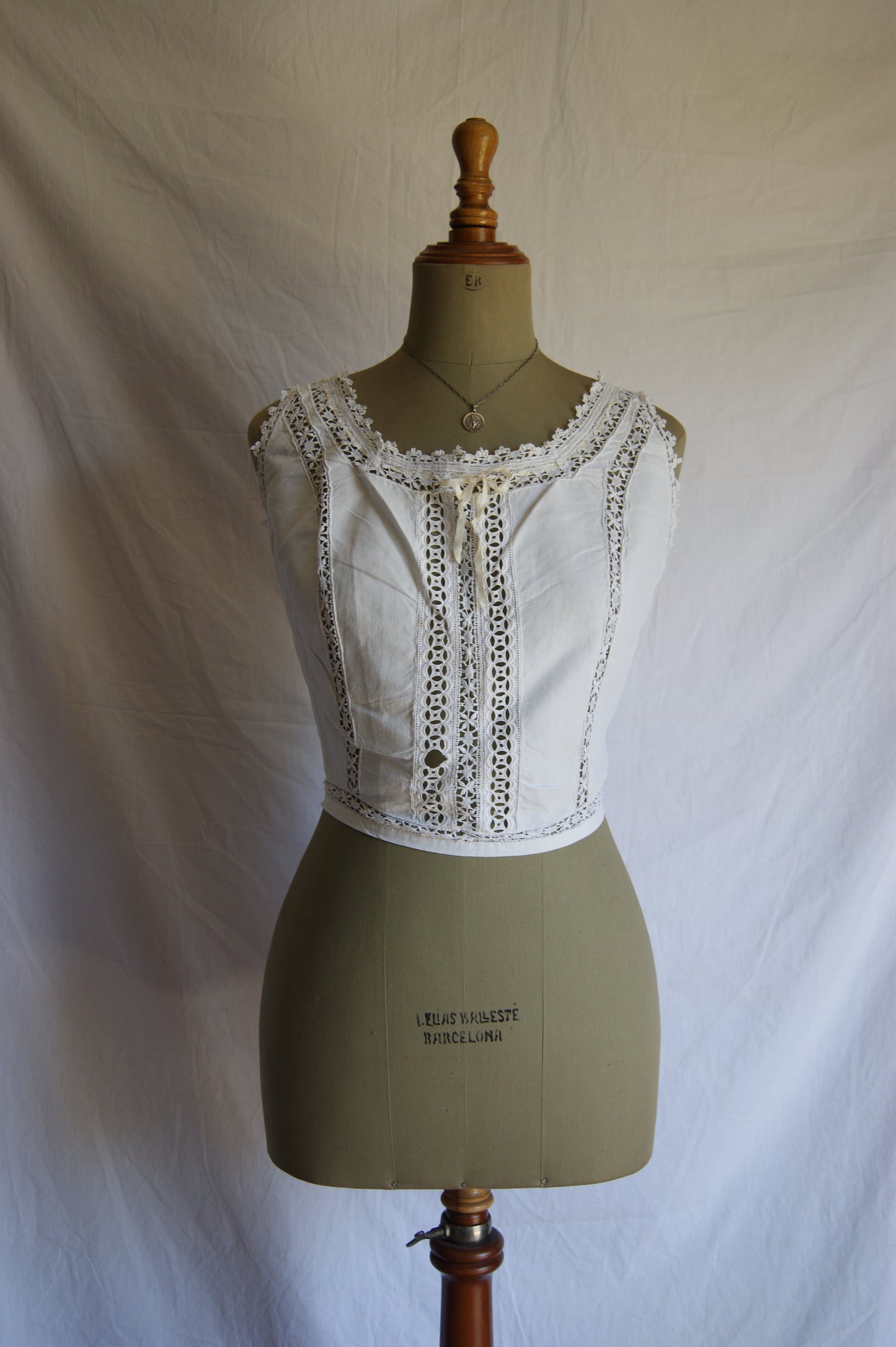 Late 1800s Antique Cotton Corset Cover with Intricate Lacework Trim - S