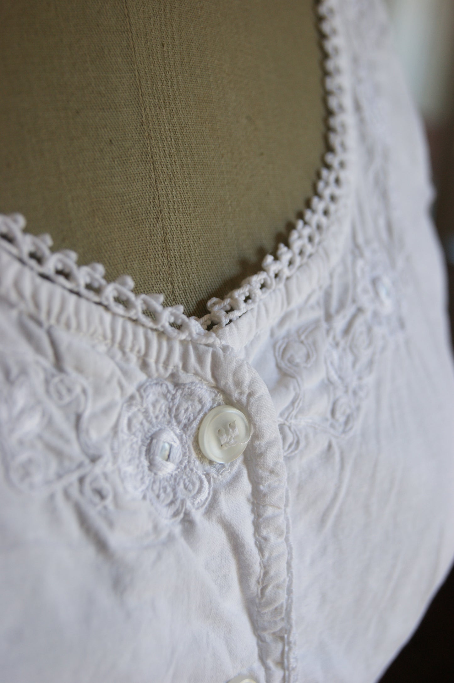 1950s Whitework Embroidered Cotton Camisole - L