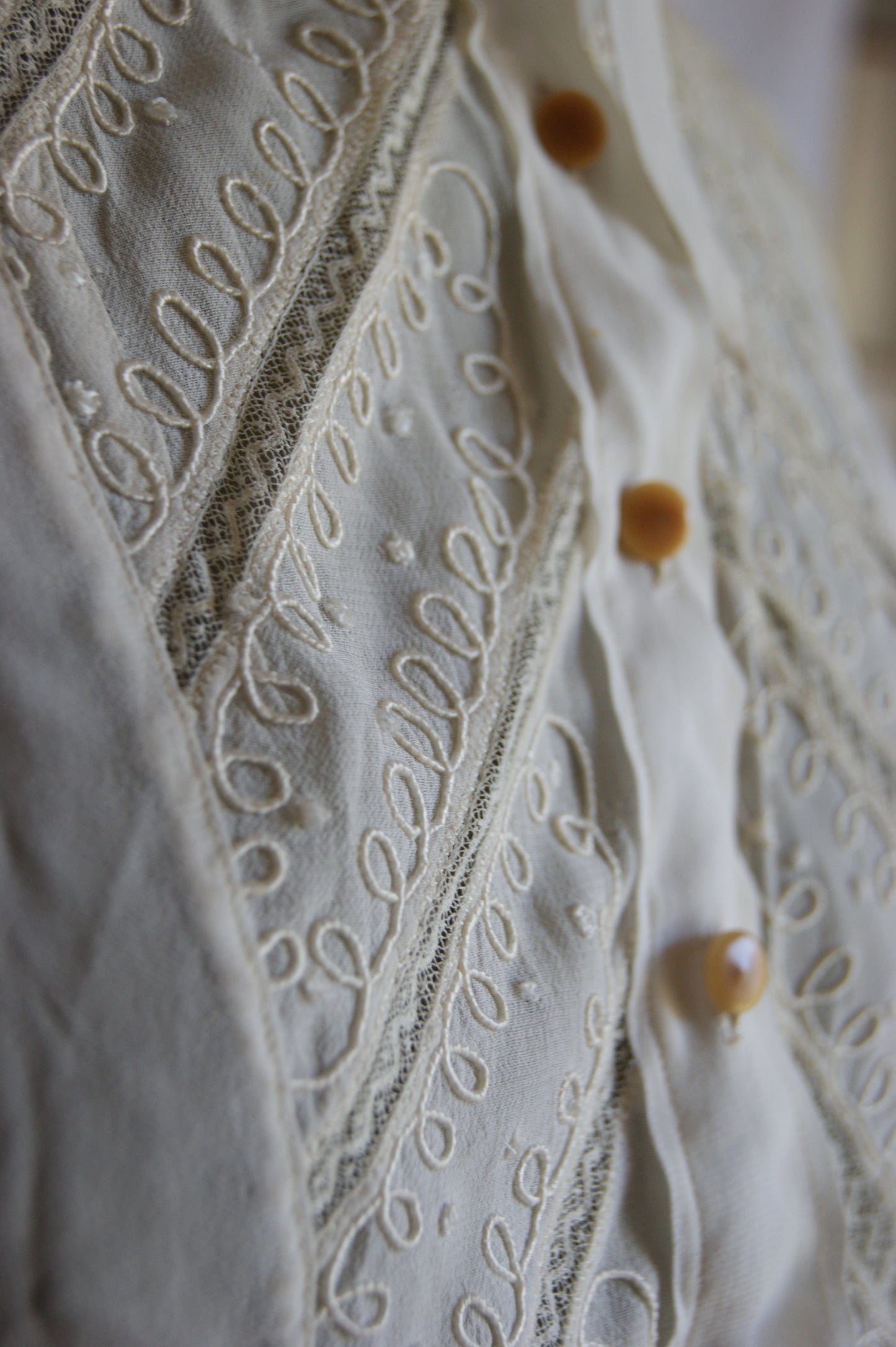 1970s Chevron Lace Victorian-Inspired Crop Blouse with Ribbon Tie - S/M