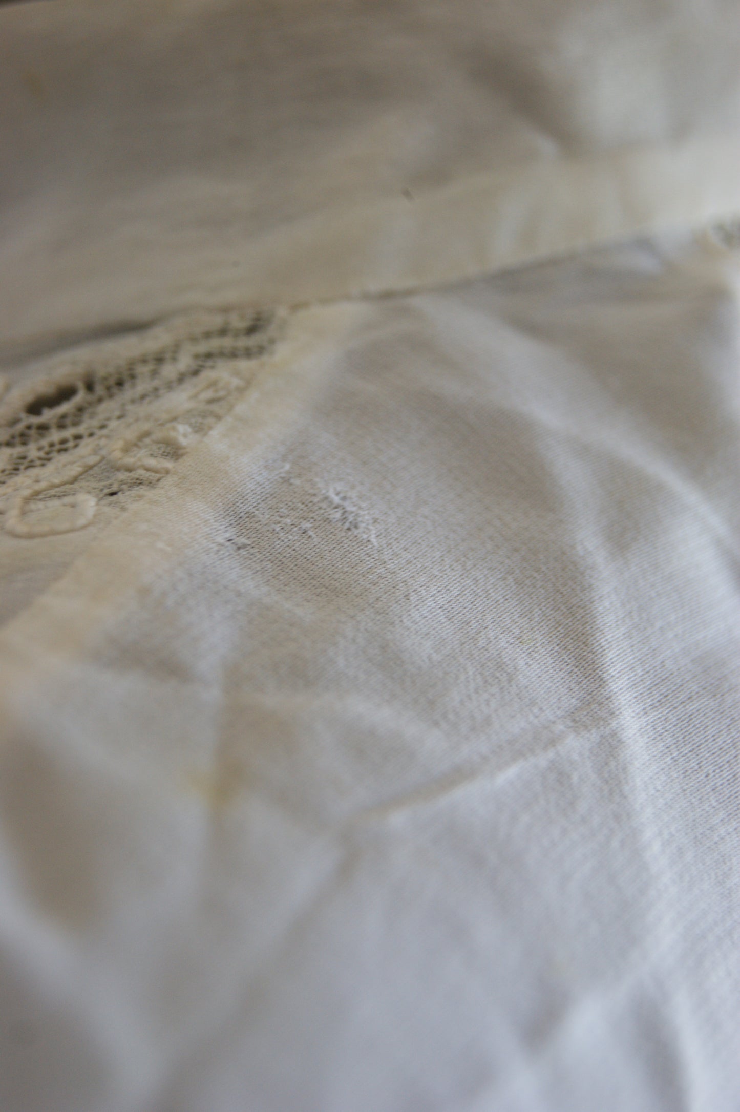 1970s Chevron Lace Victorian-Inspired Crop Blouse with Ribbon Tie - S/M