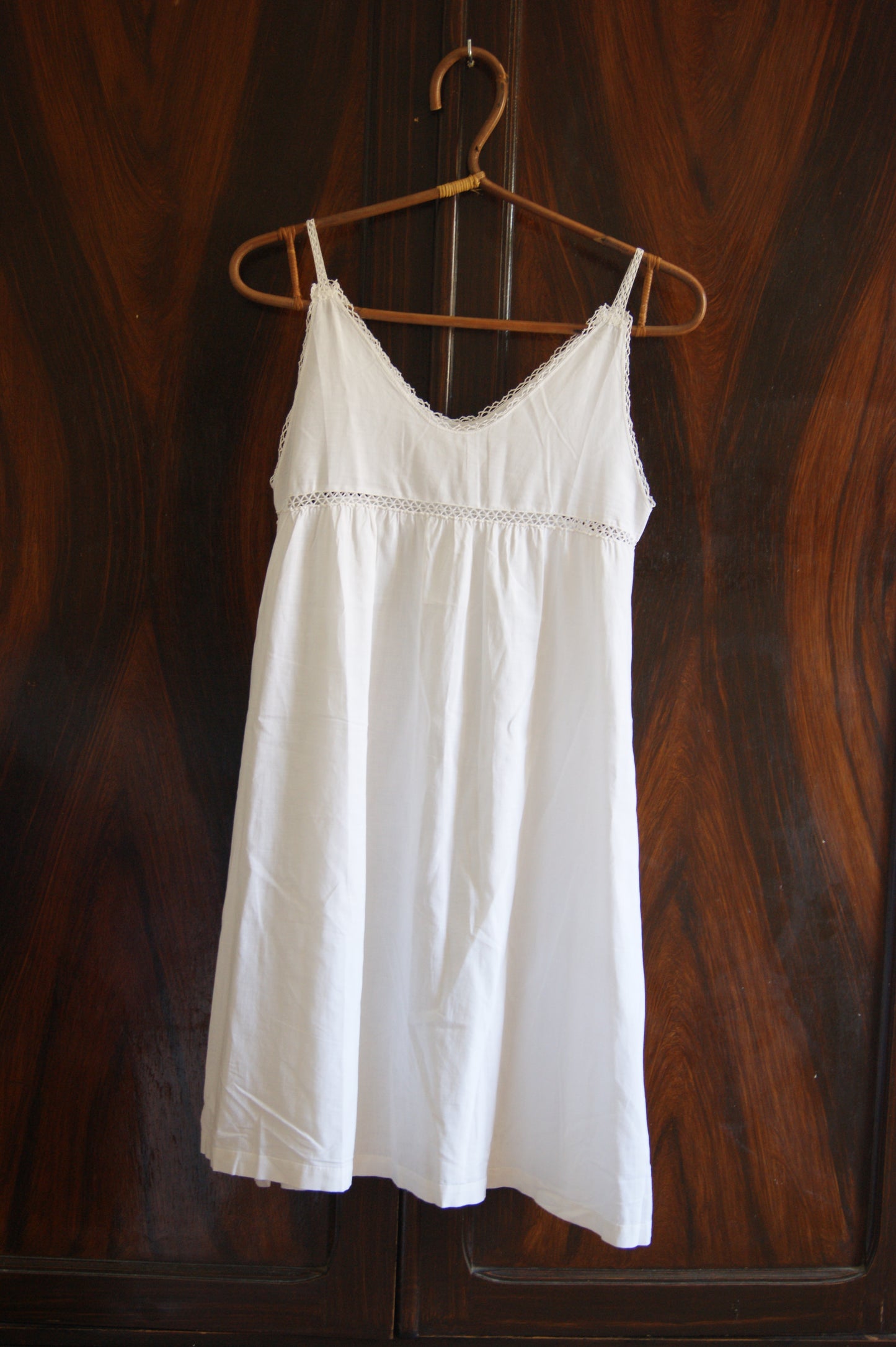 1920s Hand-Crafted Cotton Nightgown/Sundress with Ladder Lace Trim - M