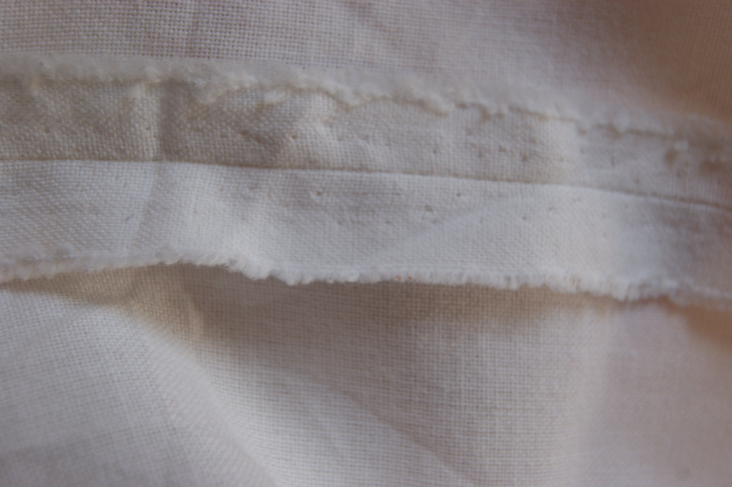 1890s Hand-Crafted Cotton Victorian Crop Blouse with Intricate Lace Trim - S