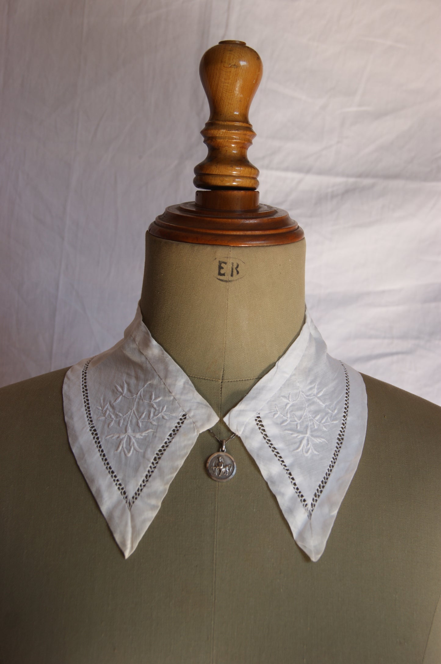 Antique Hand-Embroidered Cotton Collar with Floral Whitework