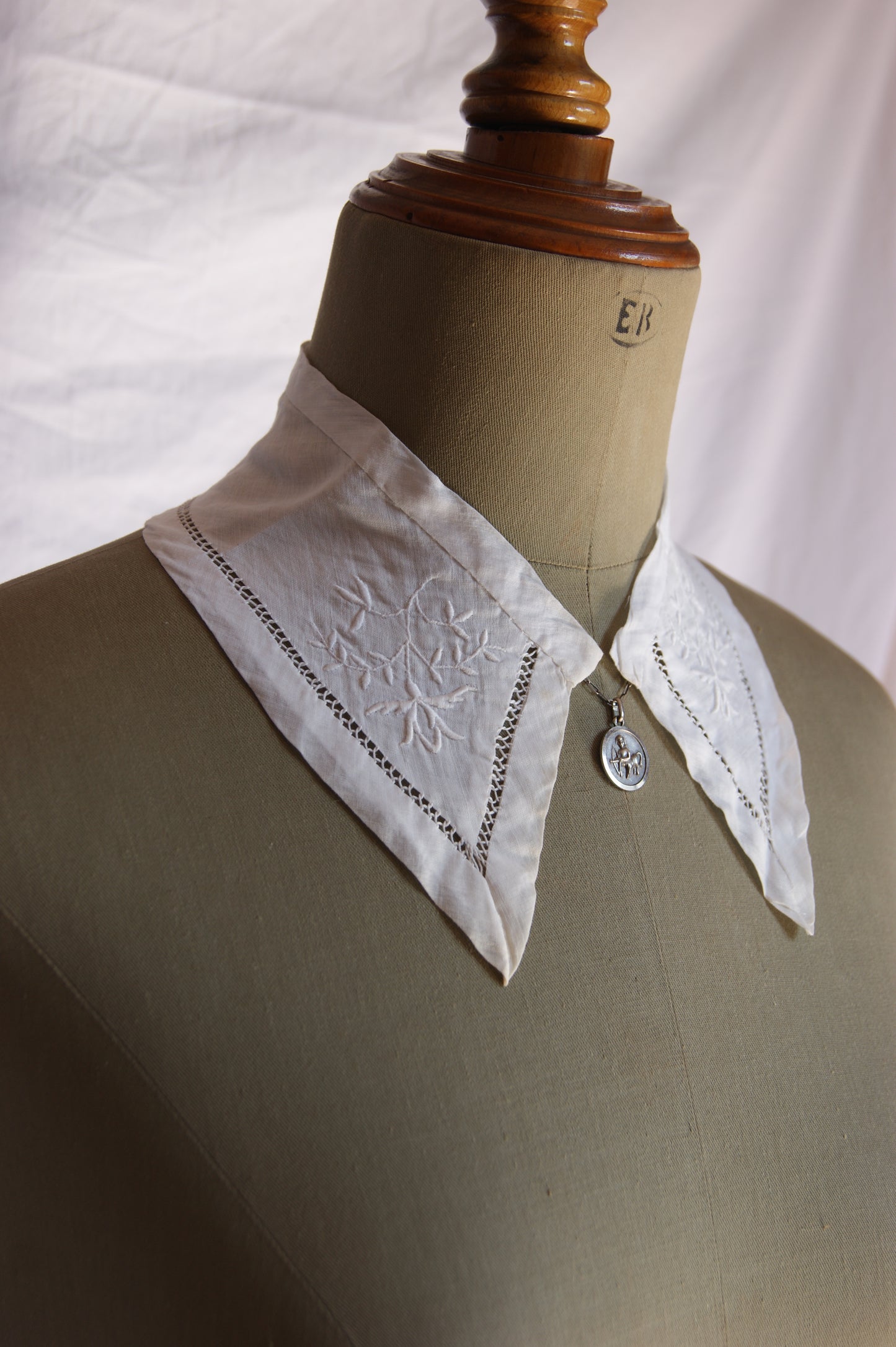 Antique Hand-Embroidered Cotton Collar with Floral Whitework