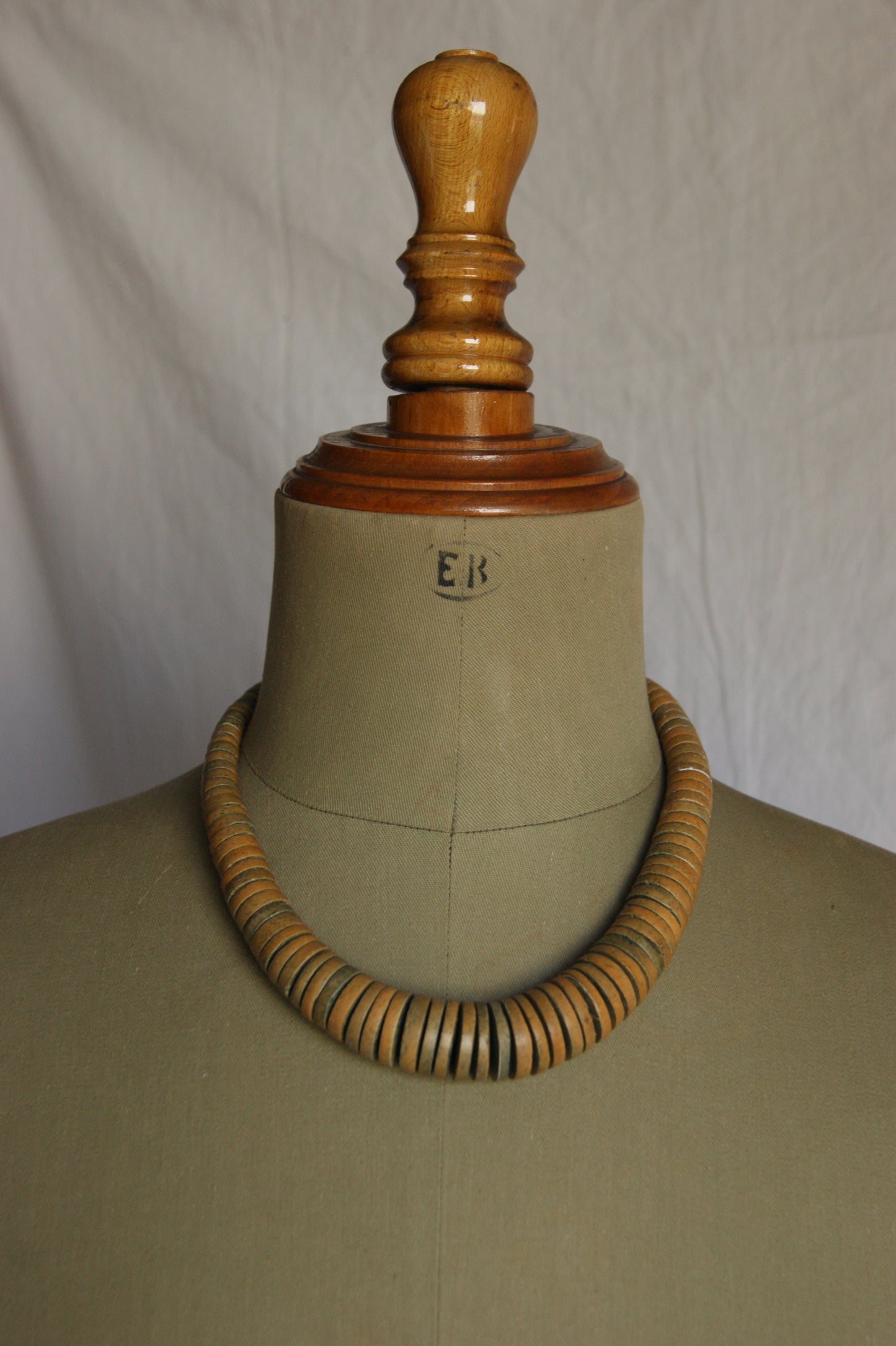 1970s Graduated Wooden Disc Necklace