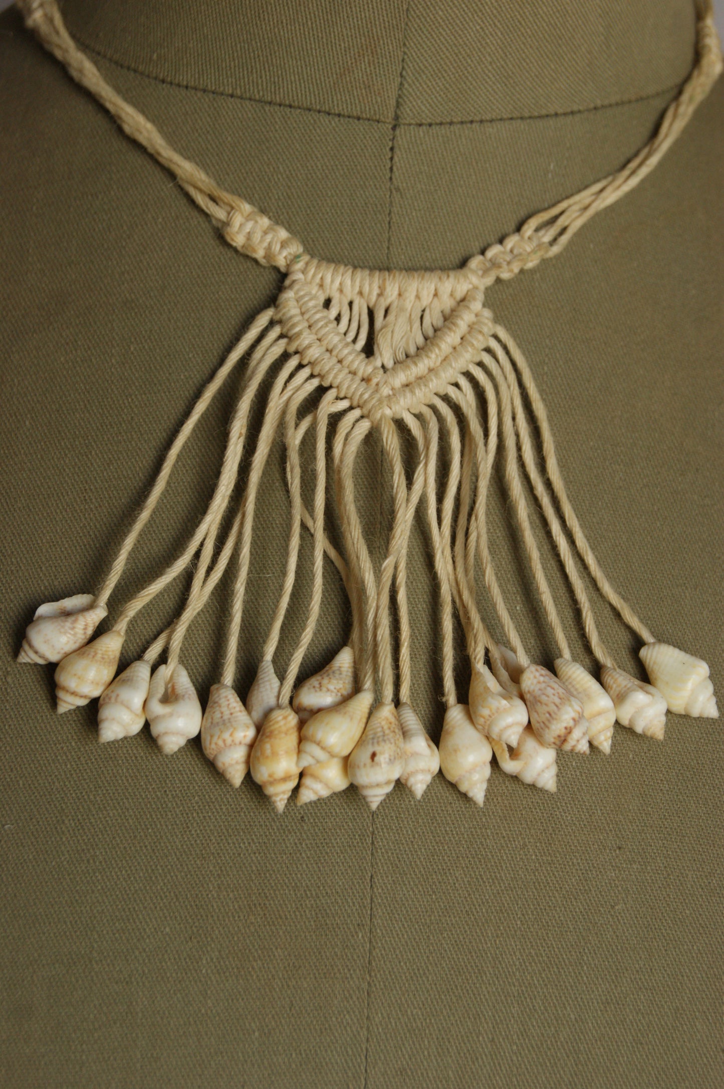 1980s Handcrafted Shell & Macramé Tassel Necklace