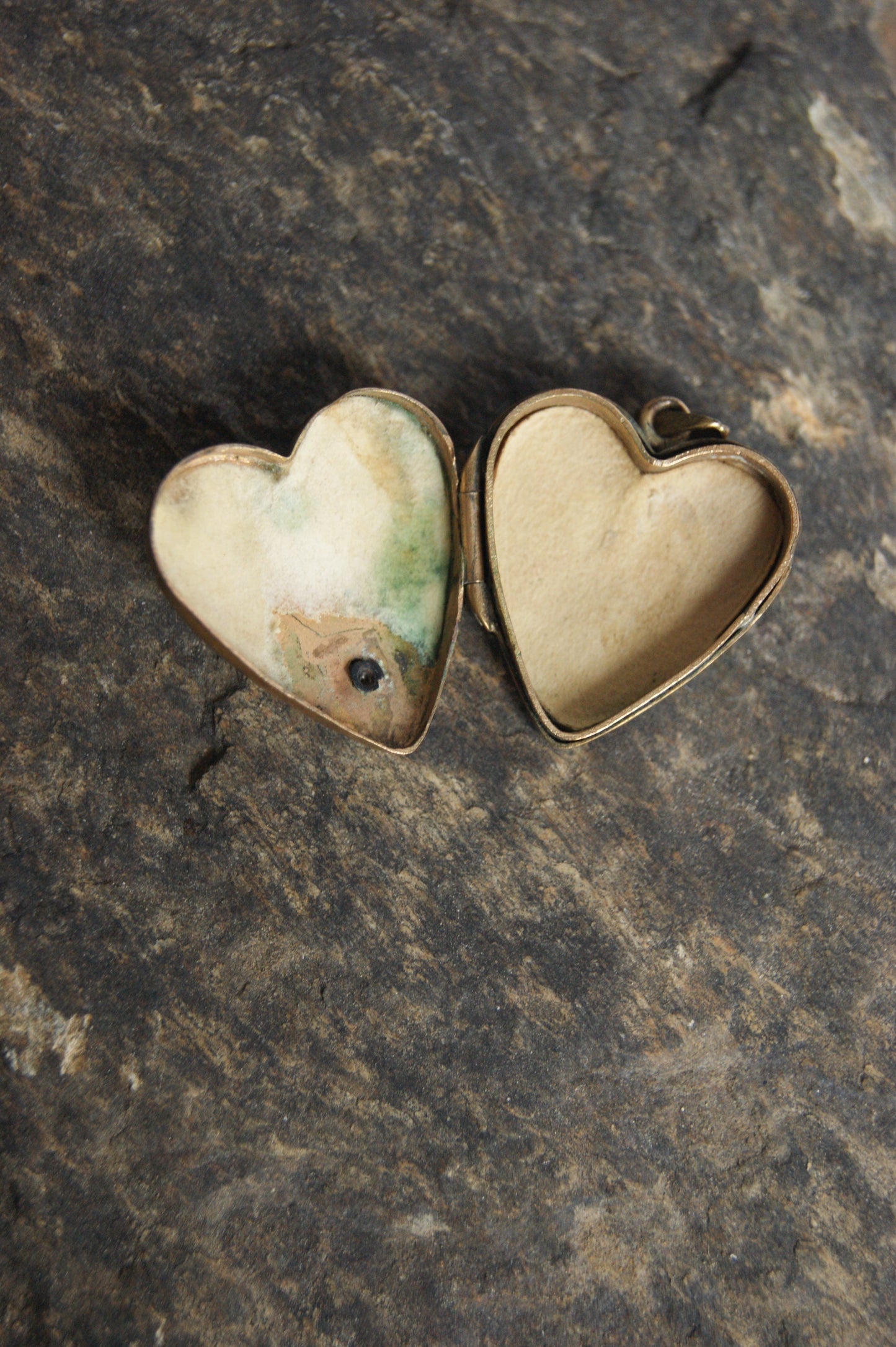 Late 1800s Antique Heart Photo Locket
