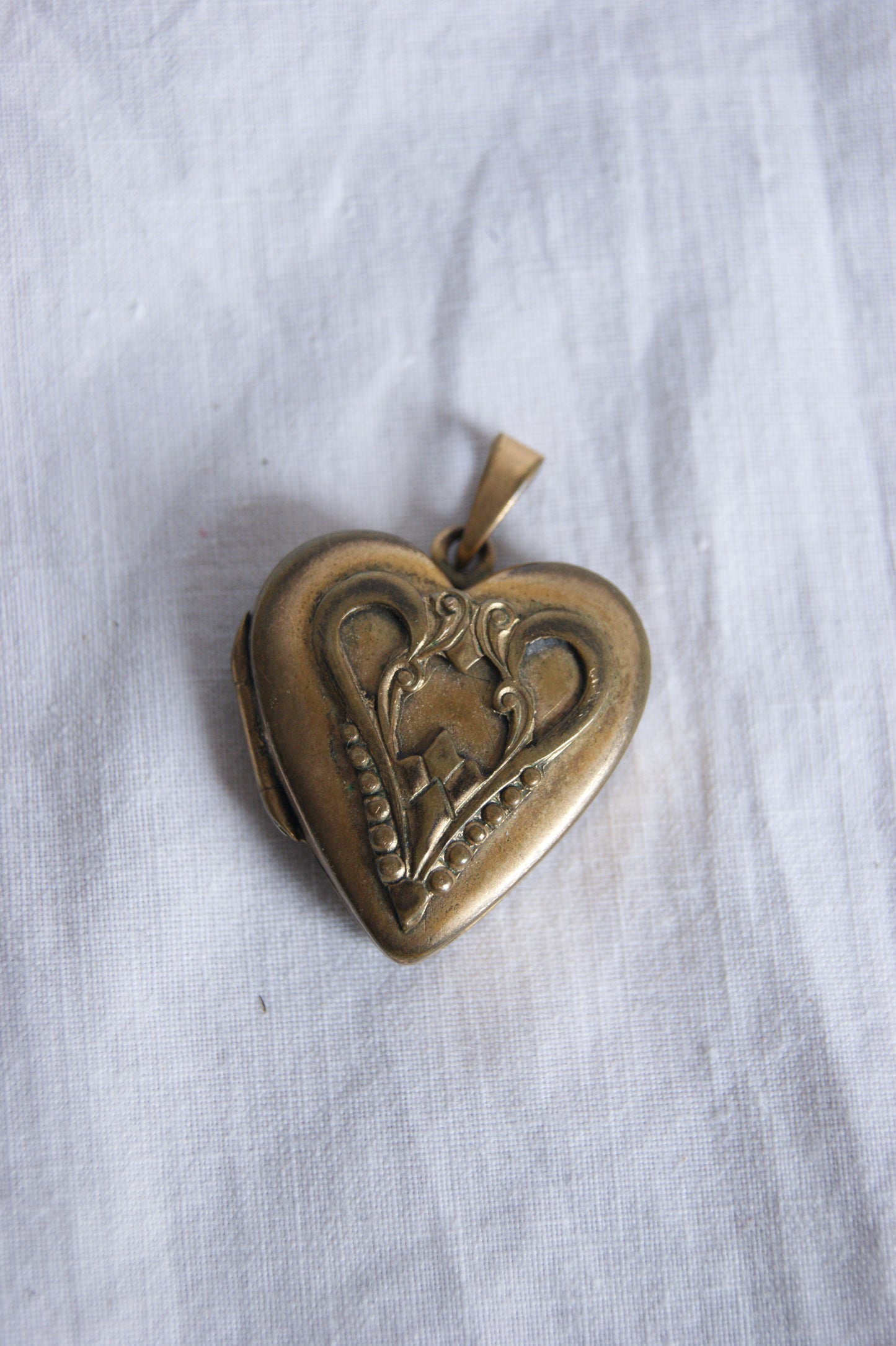 Late 1800s Antique Heart Photo Locket
