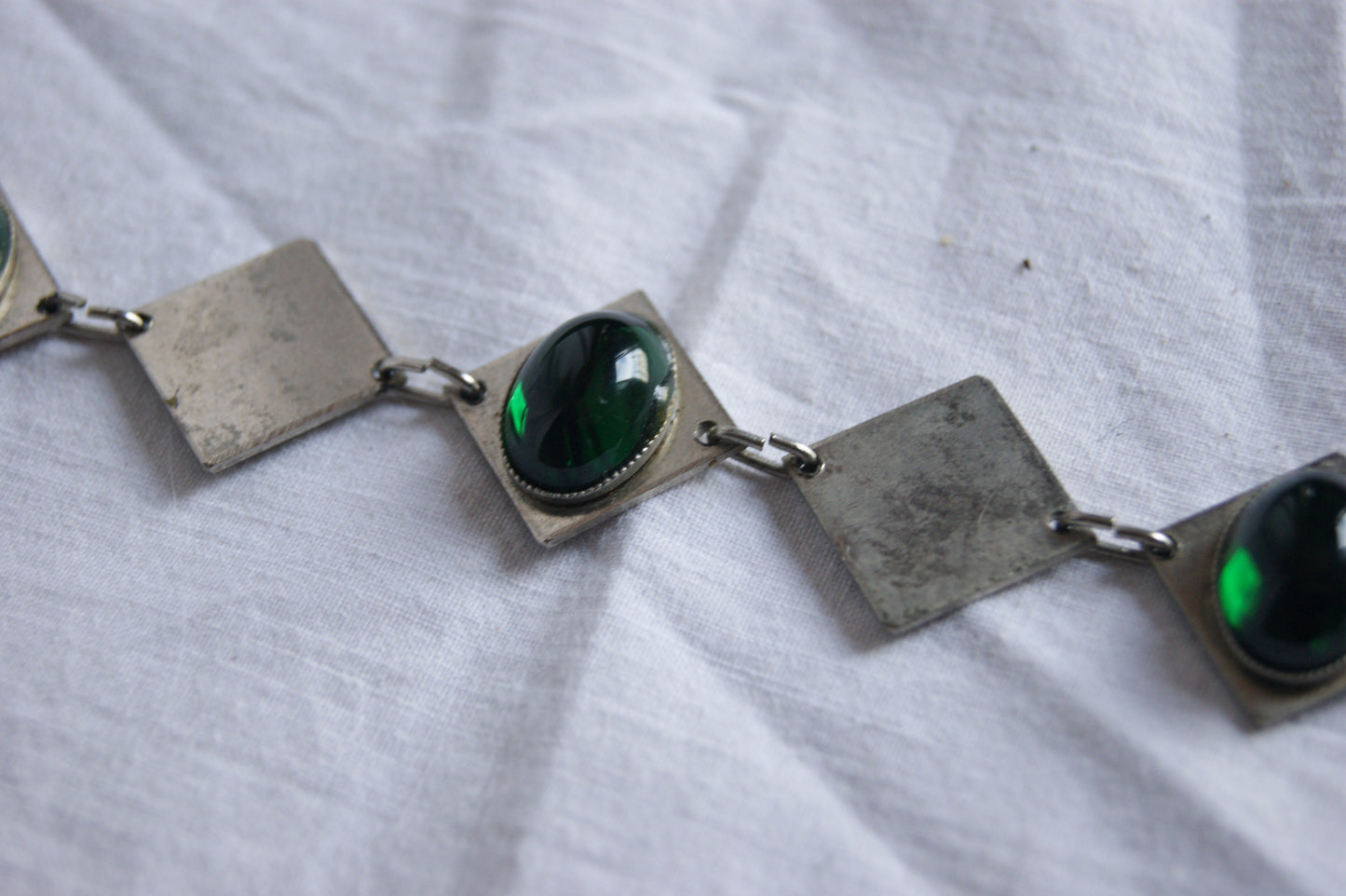 1970s Hand-Crafted Silver & Emerald Green Glass Geometric Bracelet
