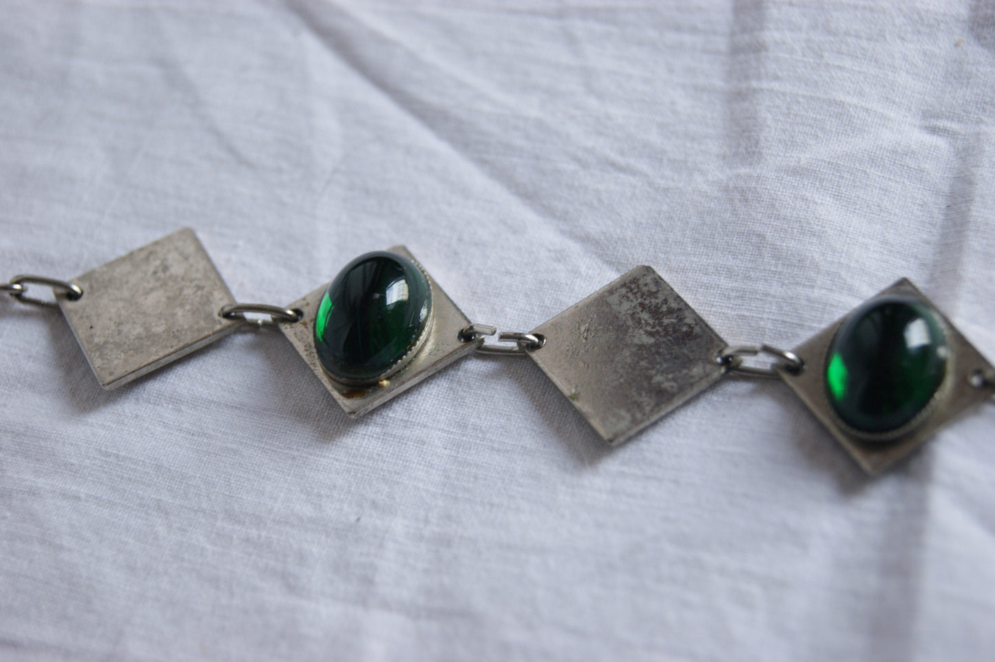 1970s Hand-Crafted Silver & Emerald Green Glass Geometric Bracelet