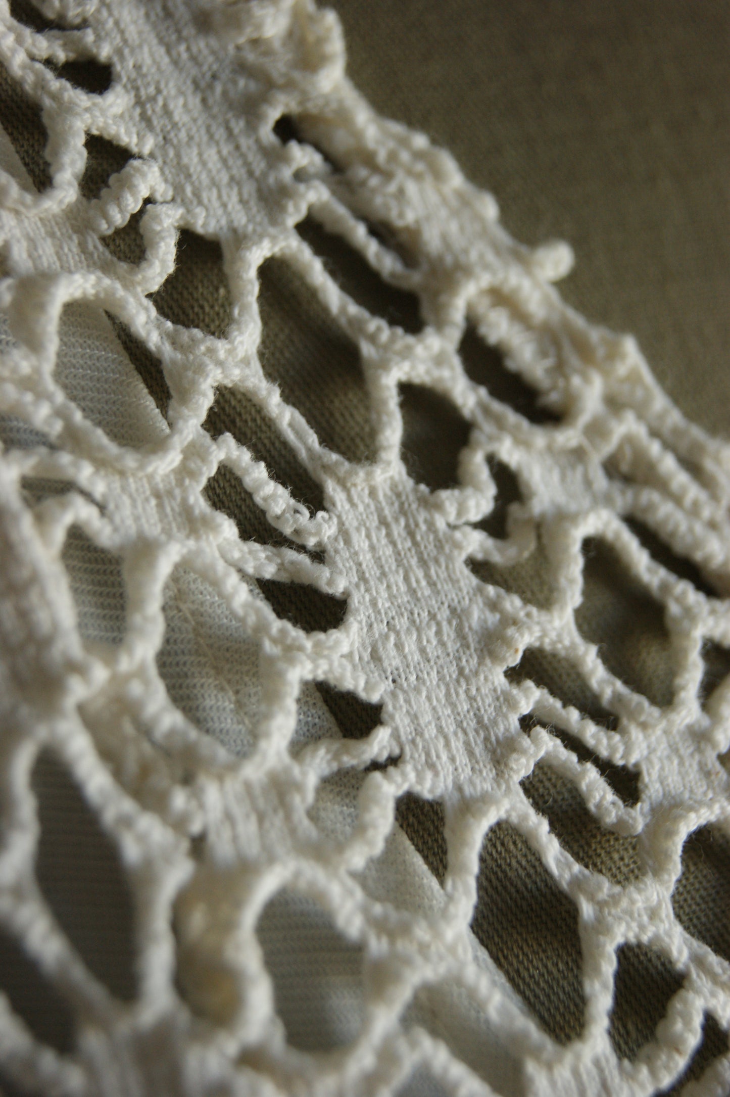 1970s Cotton Lace Dress with Waist Tie - S/M