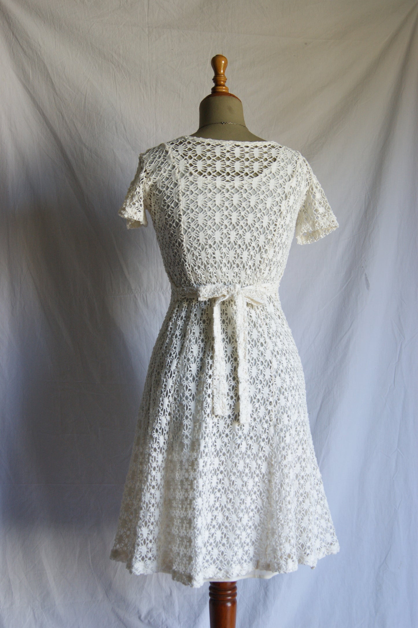 1970s Cotton Lace Dress with Waist Tie - S/M