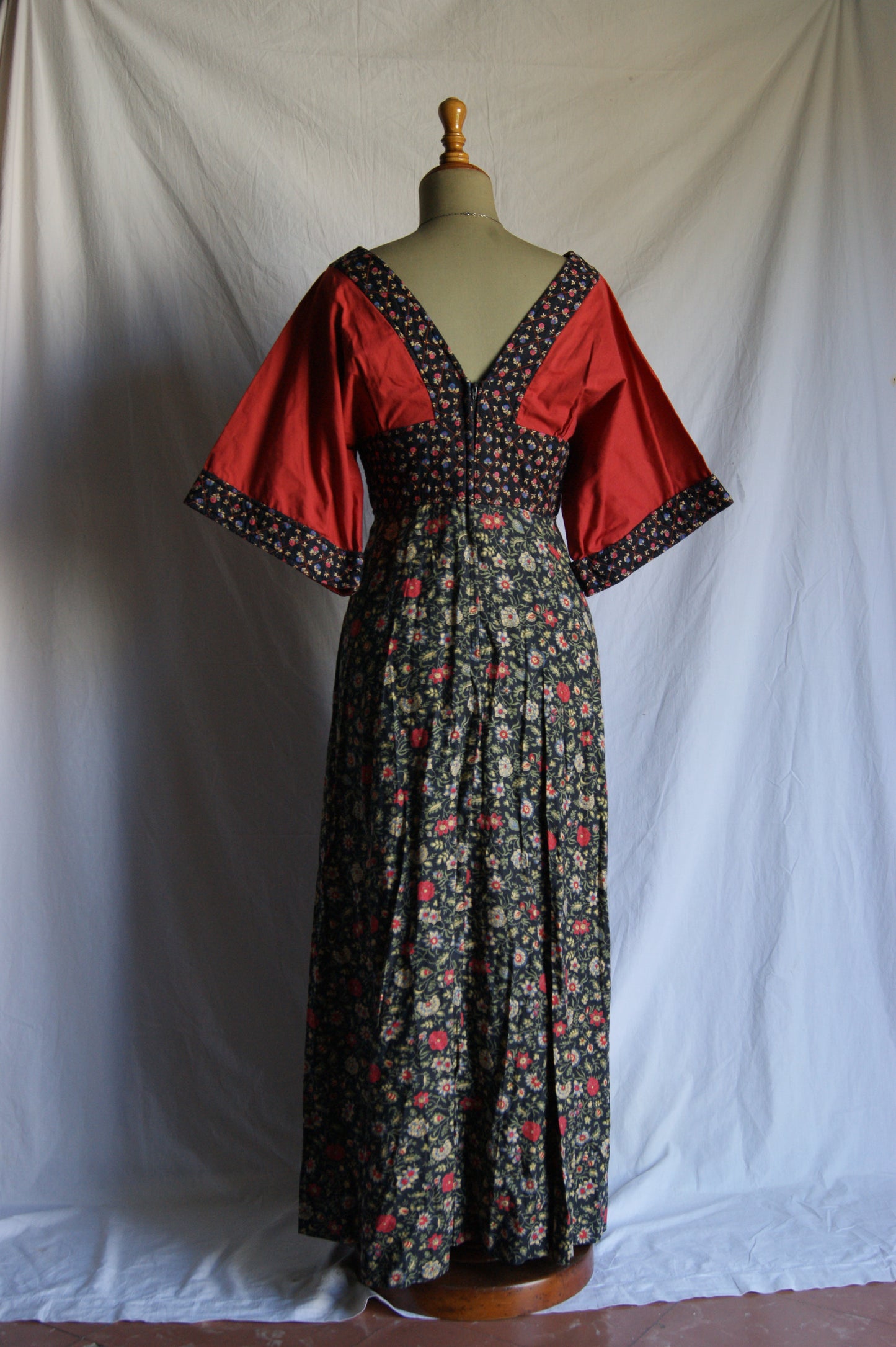 1970s Shubette of London Quilted Maxi Kimono Dress - M