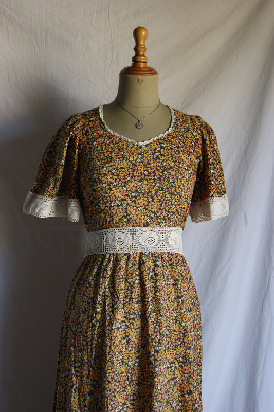 1970s Hand-Sewn Prairie Dress with Hand-Crocheted Details - S/M