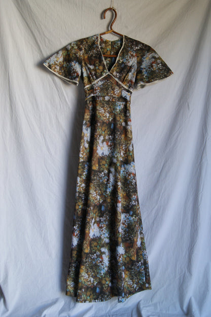 1970s Hand-Sewn Prairie Dress in Nature's Garden Print Syntethic Fabric - XS