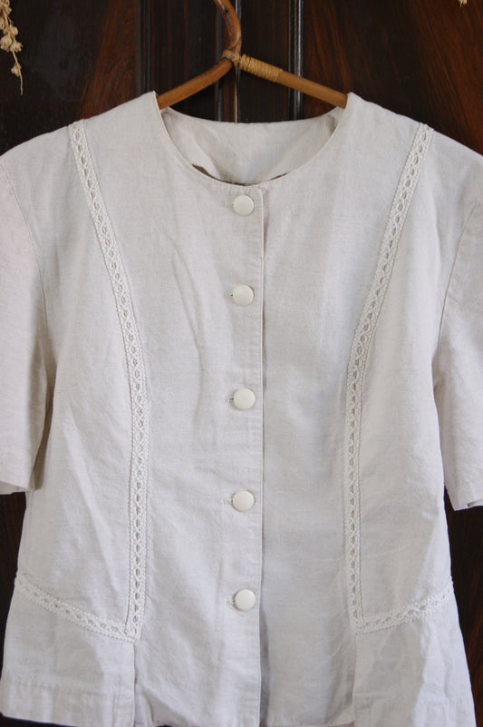 1970s Pure Linen White Blouse with Puffed Sleeves and Lace Trim - M