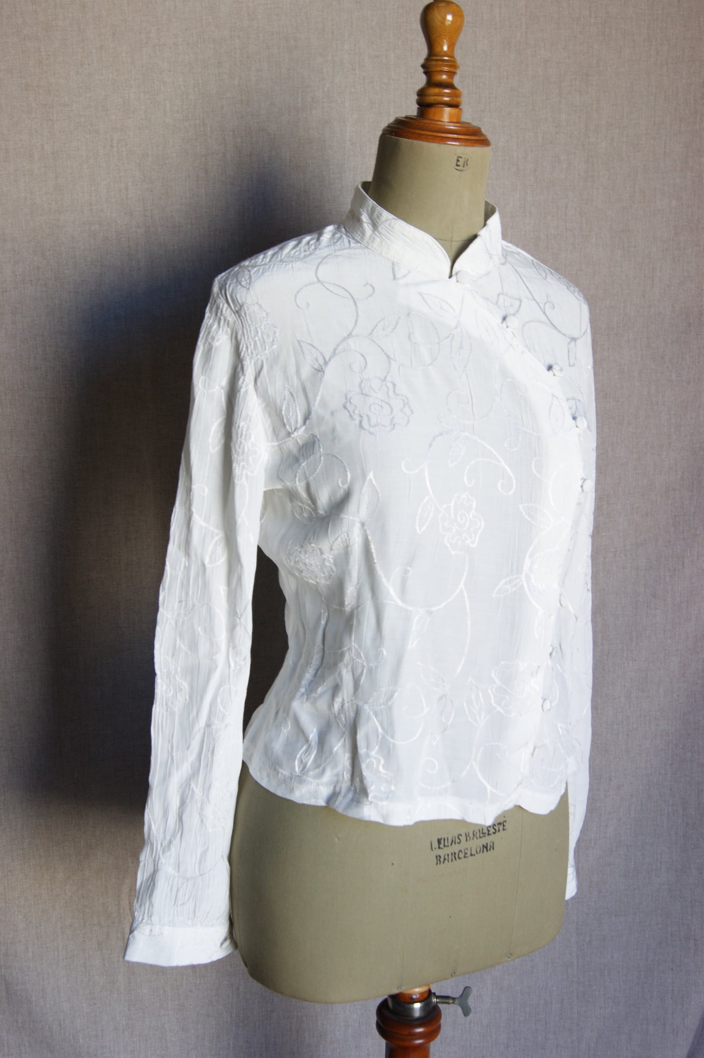 1980s White Embroidered Sheer Blouse - S/M
