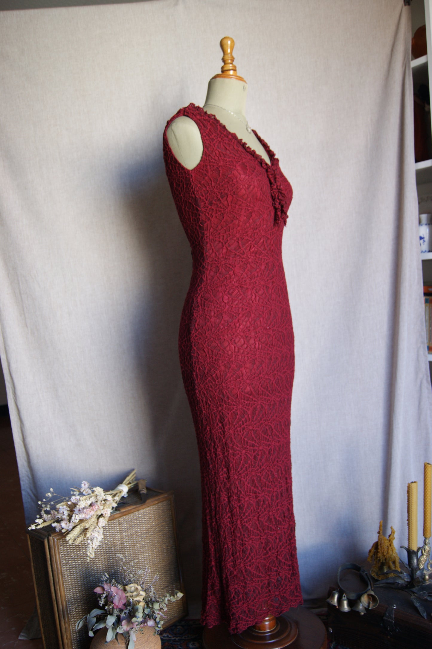 Vestit de puntes amb teranyina dels anys 90 - M