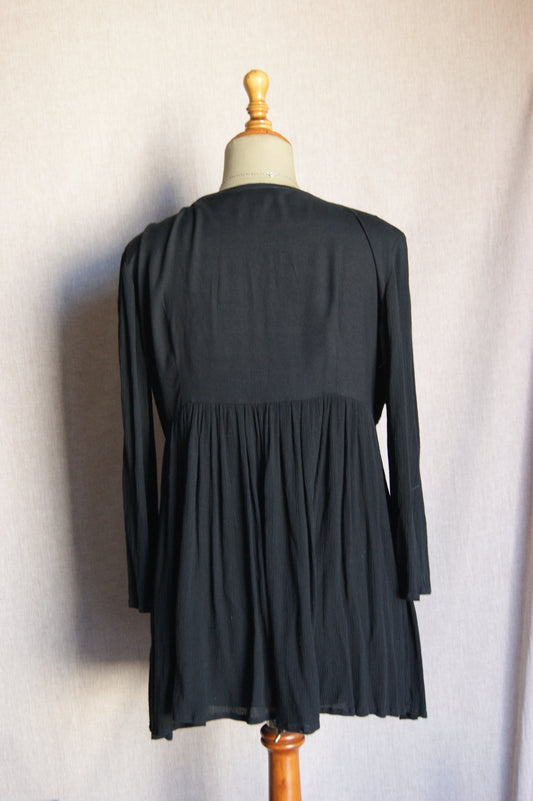Túnica brodada negra dels anys 90