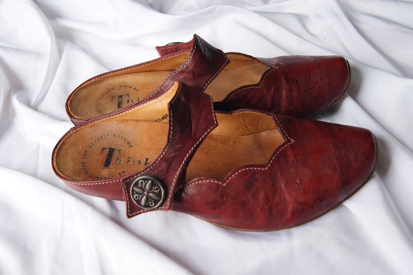 RESERVED for Hannah - Vintage Think! Oxblood Leather Scalloped Mules - EU38 US7.5