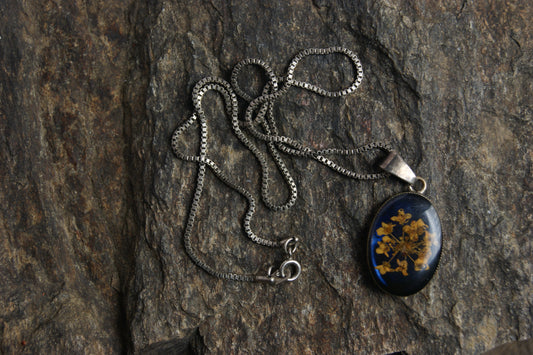 Antique Victorian Forget-Me-Not Pressed Flower Pendant Necklace