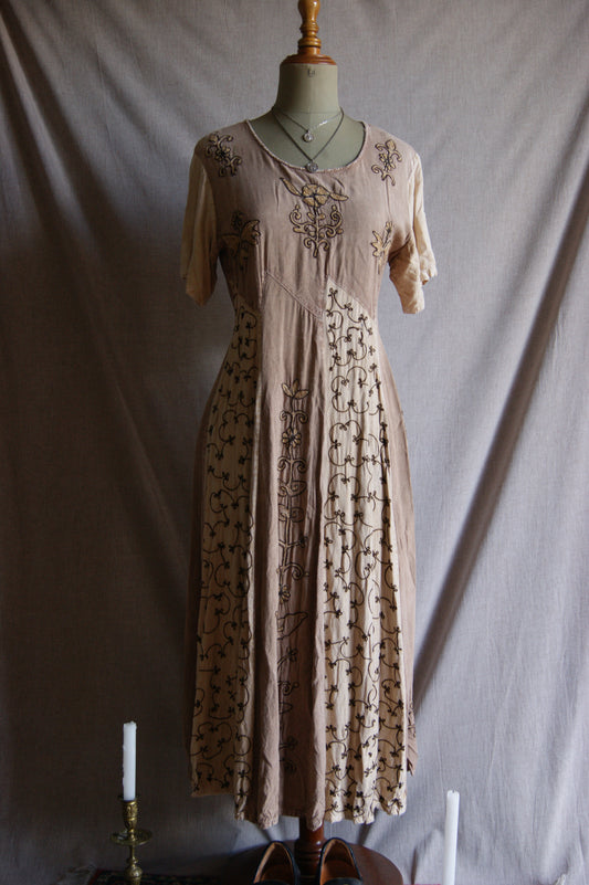 Vestit llarg floral brodat dels anys 90 - M