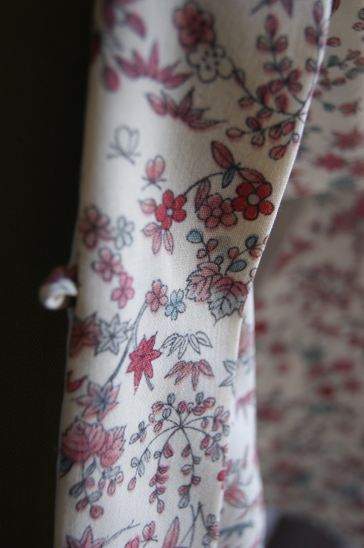 1970s Japanese Floral Ivory Hand-Crafted Haori Kimono Jacket
