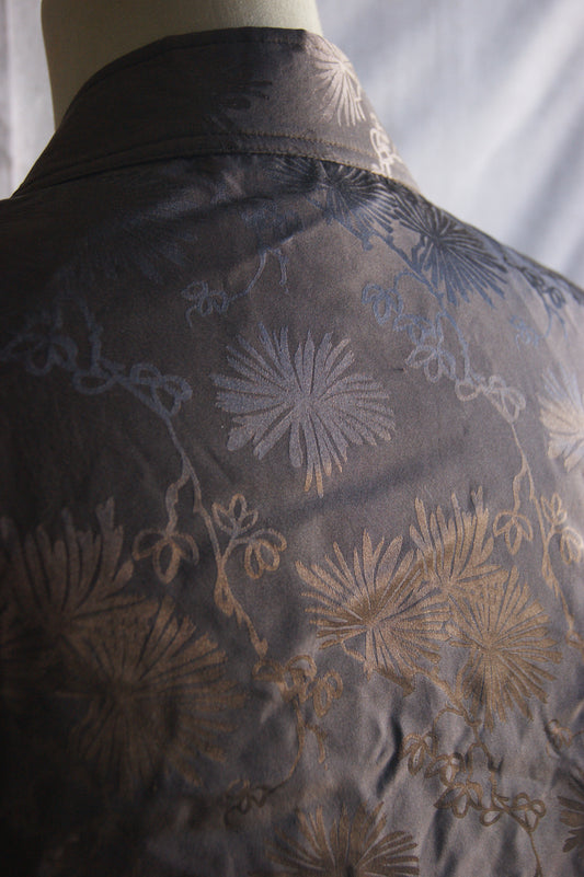 1990s Silk Light Kimono Chrysanthemum Motif with Pink Lining