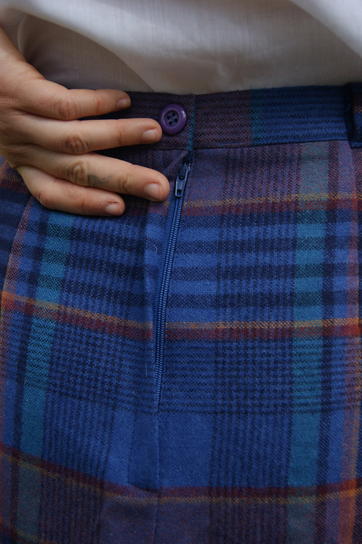 1980s Toronto Wool-Blend Pleated Tartan Skirt - M