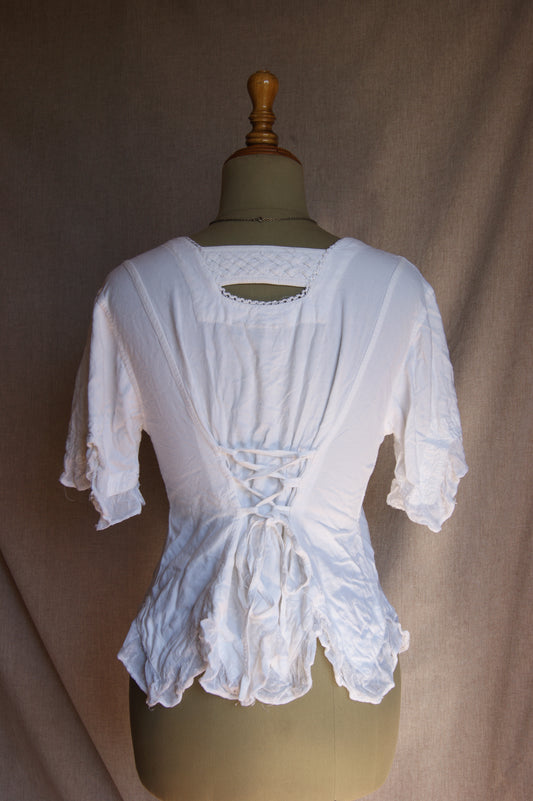 1990s White Embroidered Peasant Blouse with Lace-Up Back - M