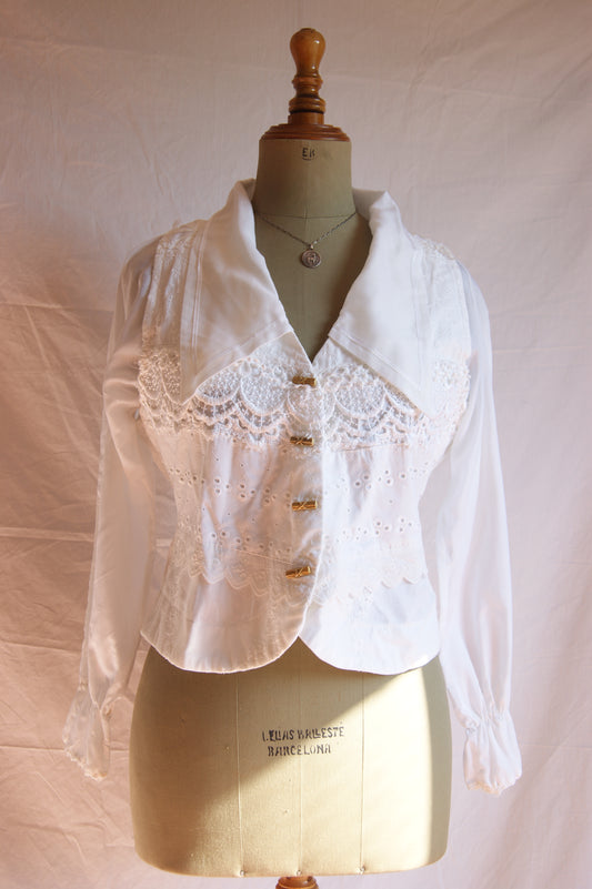 1980s Cotton Blouse with Lace Collar and Eyelet Details - M