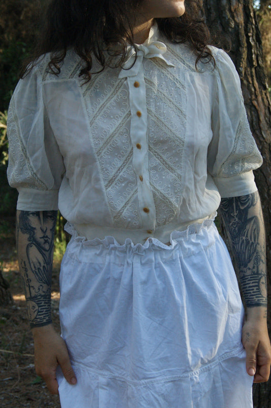 1970s Chevron Lace Victorian-Inspired Crop Blouse with Ribbon Tie - S/M