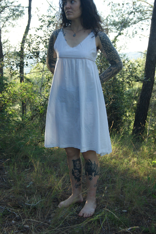 1920s Hand-Crafted Cotton Nightgown/Sundress with Ladder Lace Trim - M