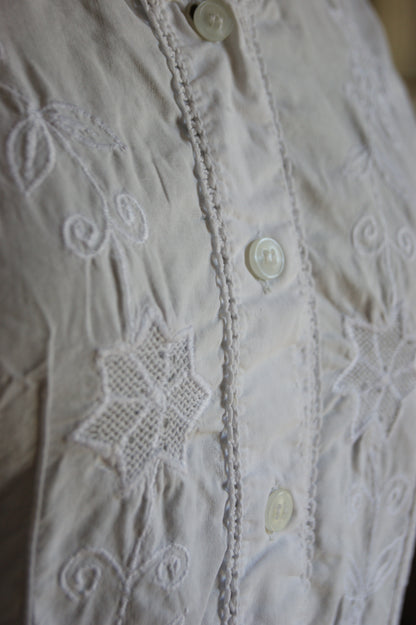 1950s Floral Embroidered Cotton Blouse Vest - M