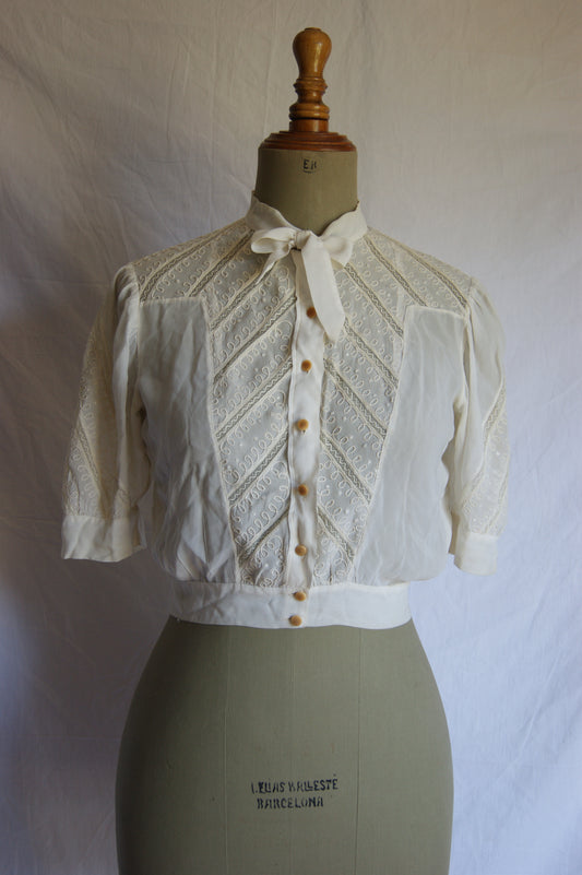 1970s Chevron Lace Victorian-Inspired Crop Blouse with Ribbon Tie - S/M