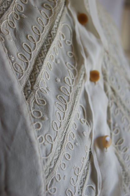 1970s Chevron Lace Victorian-Inspired Crop Blouse with Ribbon Tie - S/M