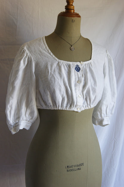 1970s Hand-Embroidered Folk Cotton Crop Blouse with Gathered Sleeves - S/M