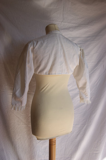 1890s Hand-Crafted Cotton Victorian Crop Blouse with Intricate Lace Trim - S