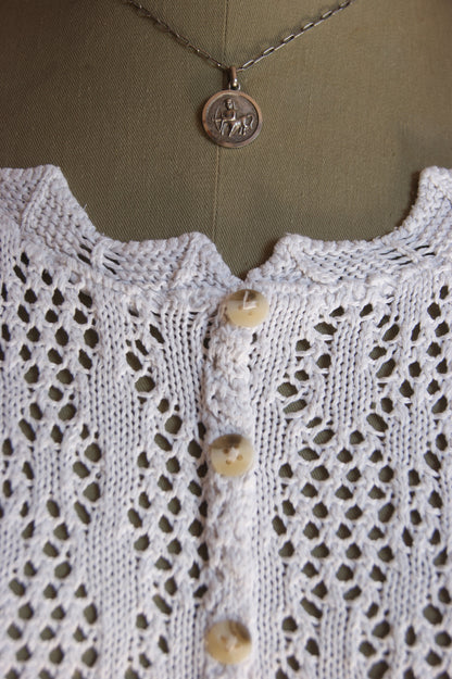1970s Hand-Crocheted Oversized Cotton Lace Top with Scalloped Edges - M