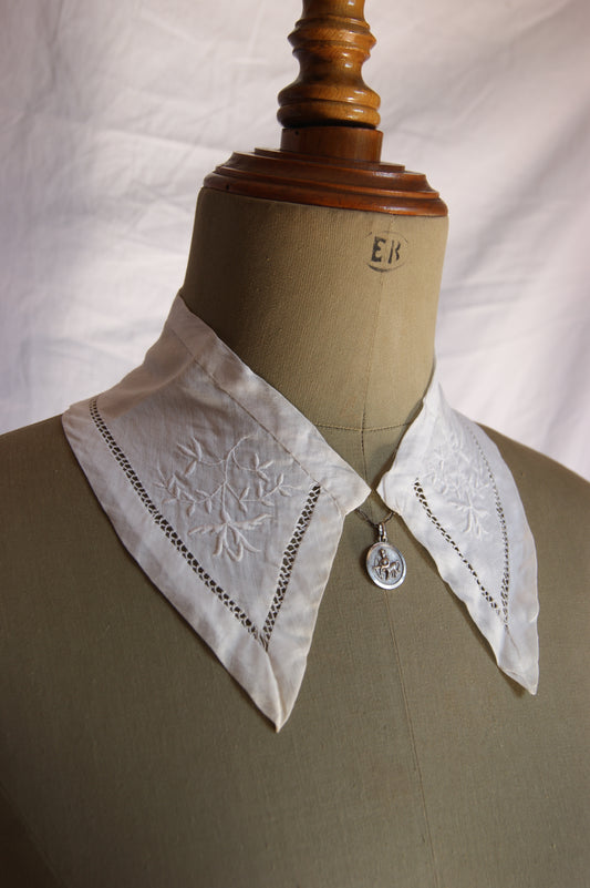 Antique Hand-Embroidered Cotton Collar with Floral Whitework