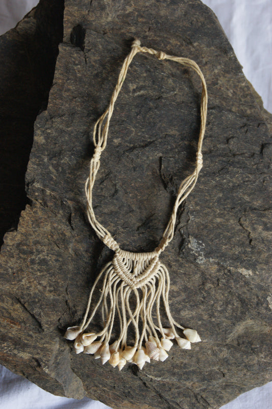 1980s Handcrafted Shell & Macramé Tassel Necklace