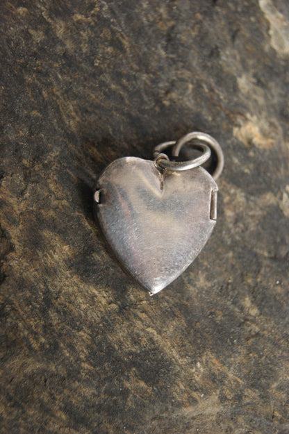 1920s Antique Heart Photo Locket