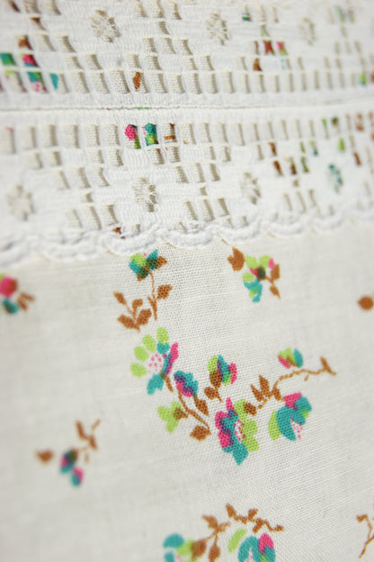 1970s Hand-Sewn Prairie Dress in Cream with Delicate Floral Print - S/M